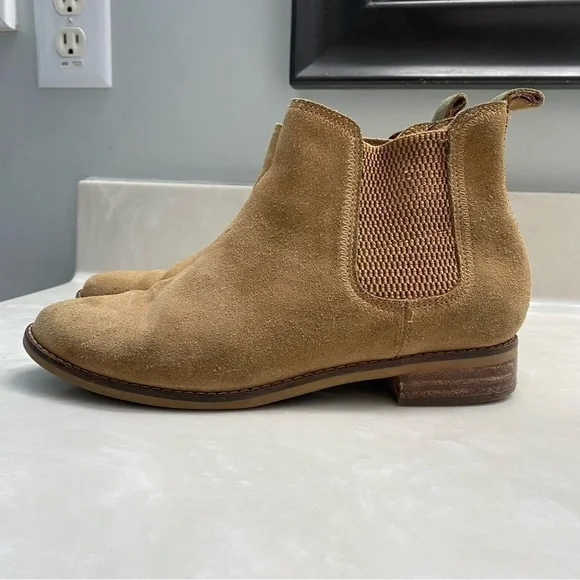 Tan Suede Chelsea Ankle Boots | TOMS 6.5 - Picture 11 of 11